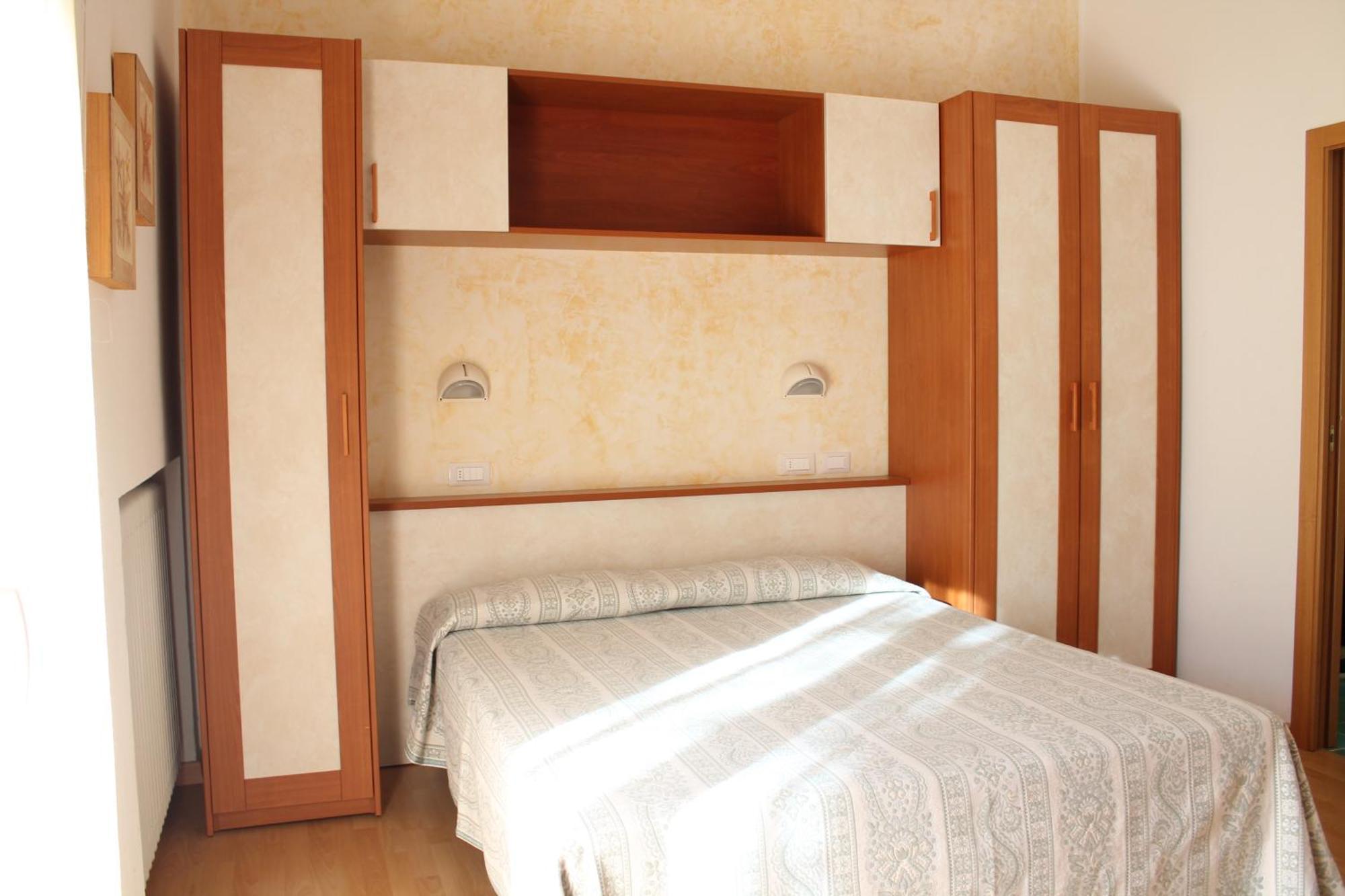 Hotel Turismo Римини Экстерьер фото